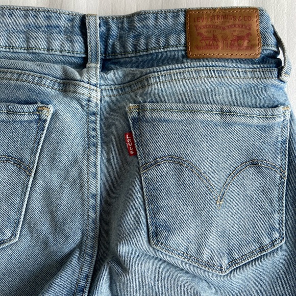 Levi Jeans - Picture 3 of 4